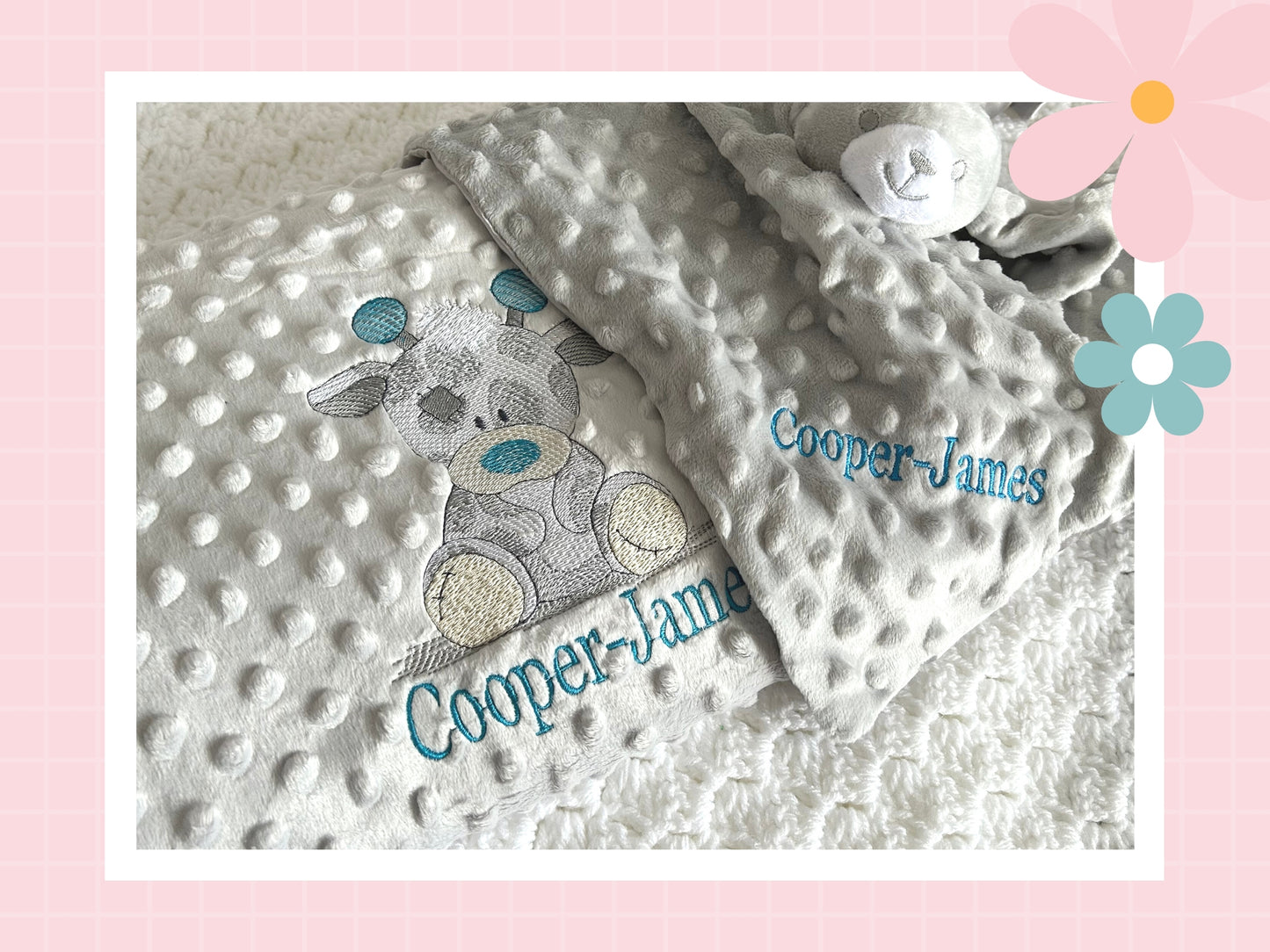 Dimple Fleece Blanket ✭ Giraffe Design