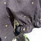 close up new of elasticated sleeve
