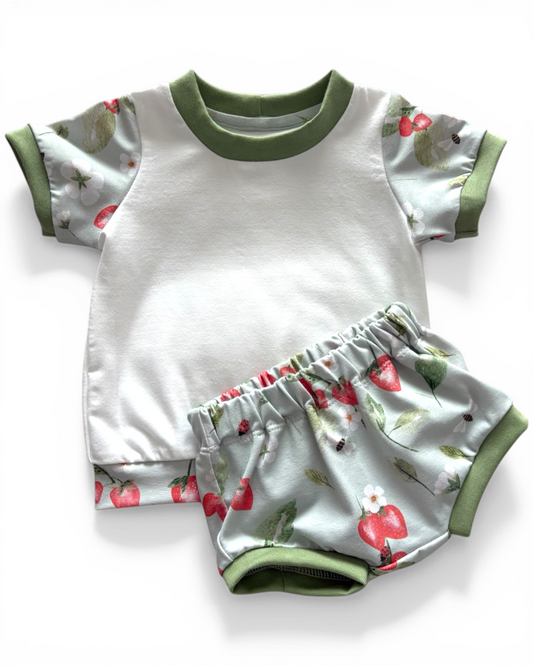 Personally Stitched 0-3 months strawberry meadow organic cotton jersey t-shirt and bummies set with green trim.